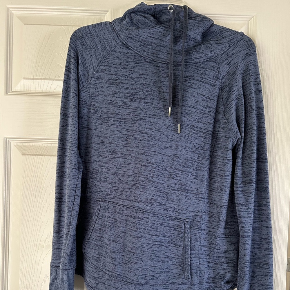 EUC Athleta Long Sleeve Hooded Top